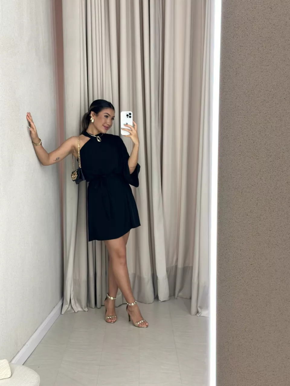 VESTIDO SANDY CURTO PRETO