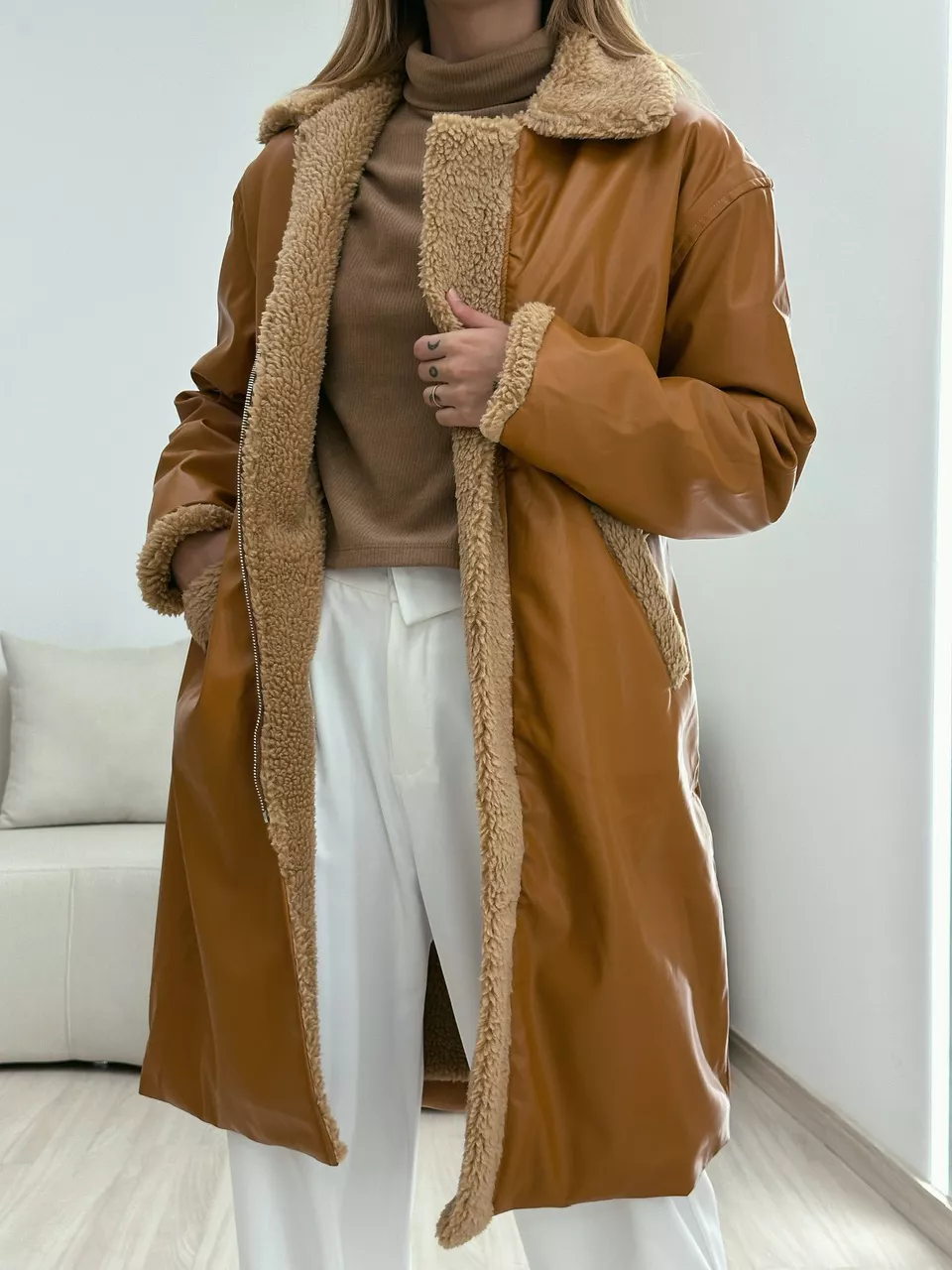 SOBRETUDO CRISTAL COURINO MOSTARDA - 0049890051 - CAROLLA FERRARO