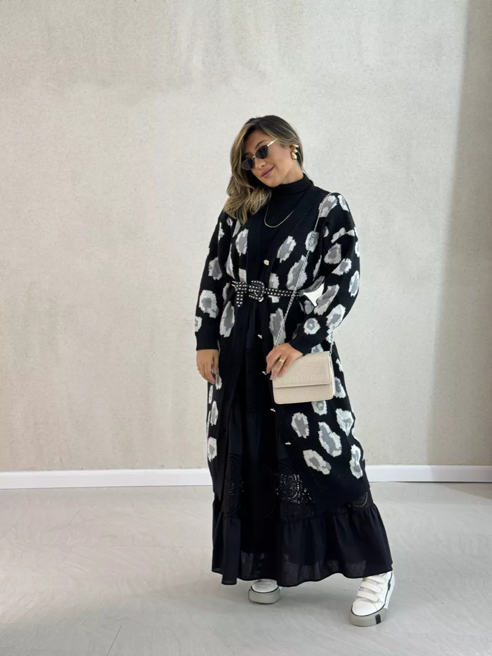 SOBRETUDO ANIMAL PRINT PRETO