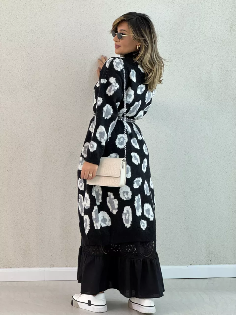SOBRETUDO ANIMAL PRINT PRETO