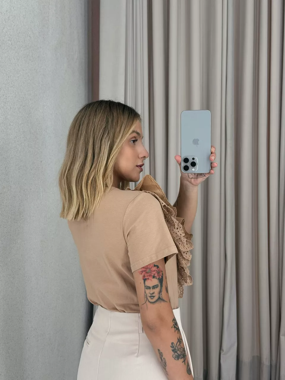 BLUSA HELOISA BABADOS NUDE