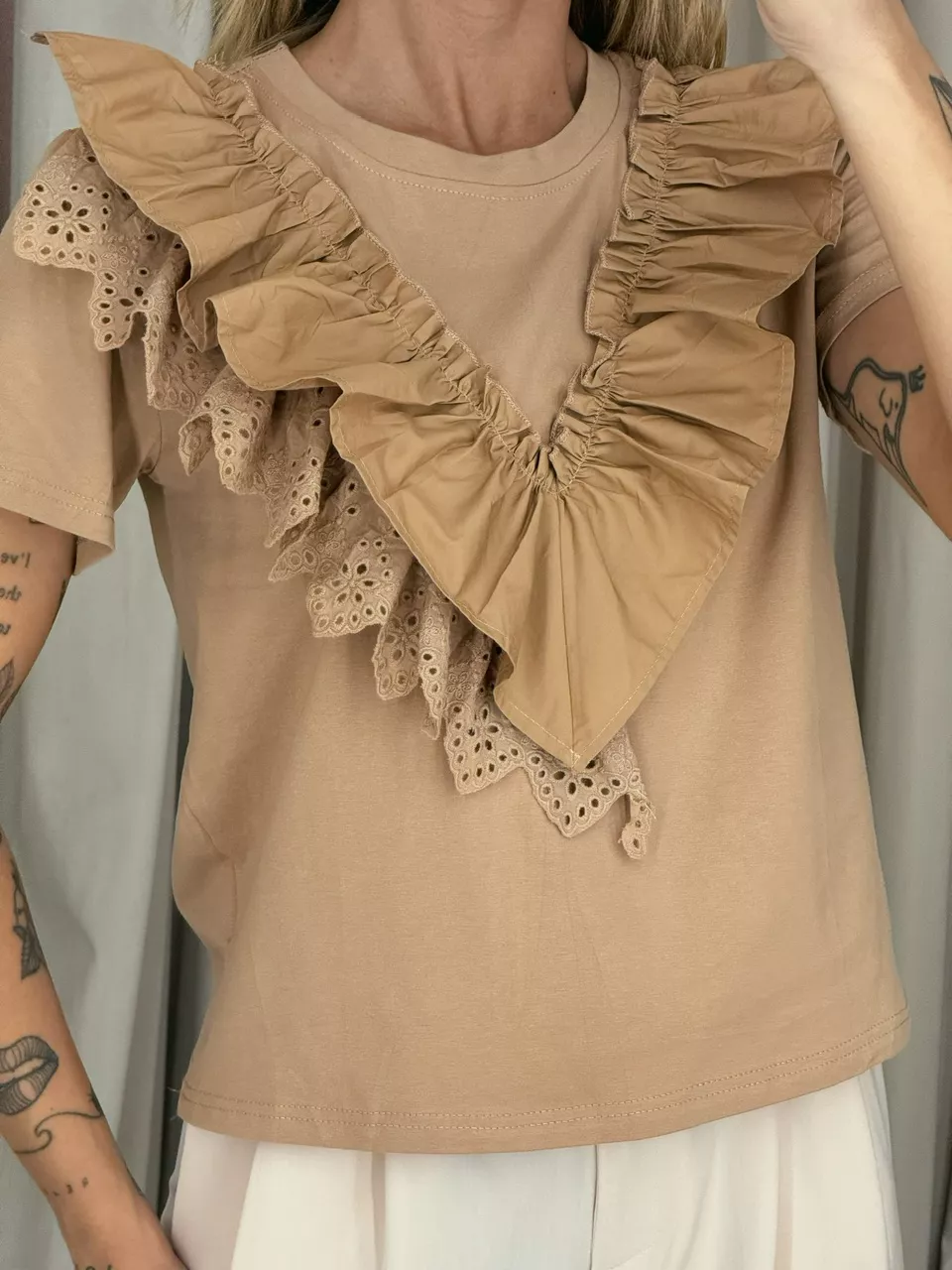 BLUSA HELOISA BABADOS NUDE
