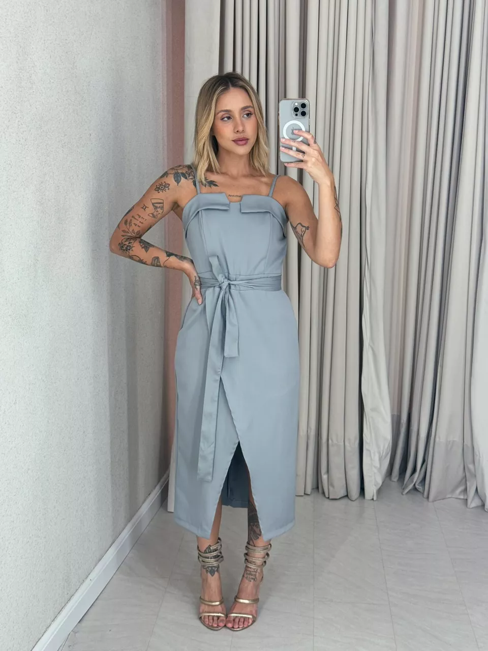 VESTIDO EUGÊNIA MIDI CINZA - 0058800091 - CAROLLA FERRARO