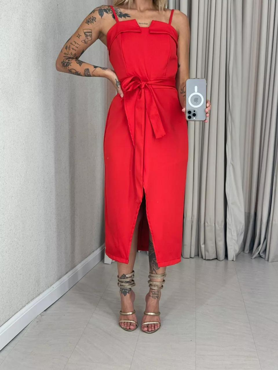 VESTIDO EUGÊNIA MIDI VERMELHO