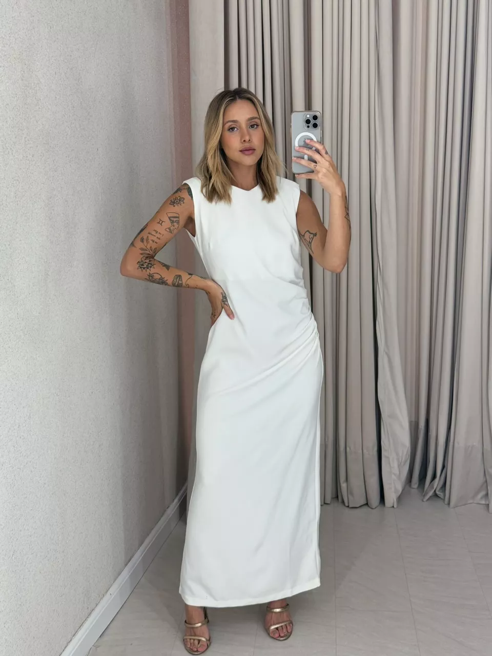 VESTIDO IVY DRAPEADO OFF WHITE - 0058810048 - CAROLLA FERRARO