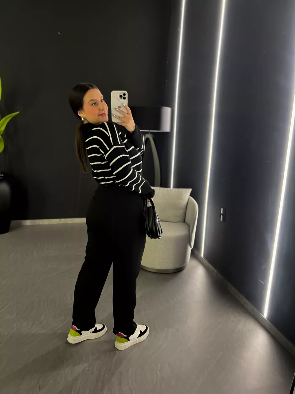 CALÇA CECÍLIA MOM PRETA
