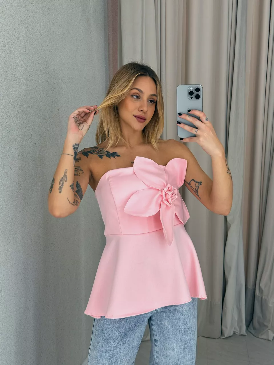 BLUSA FERNANDA FLOR TOMARA QUE CAIA BABY PINK