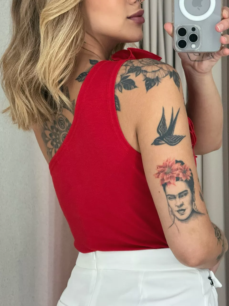 BODY MELISSA FLOR vermelho