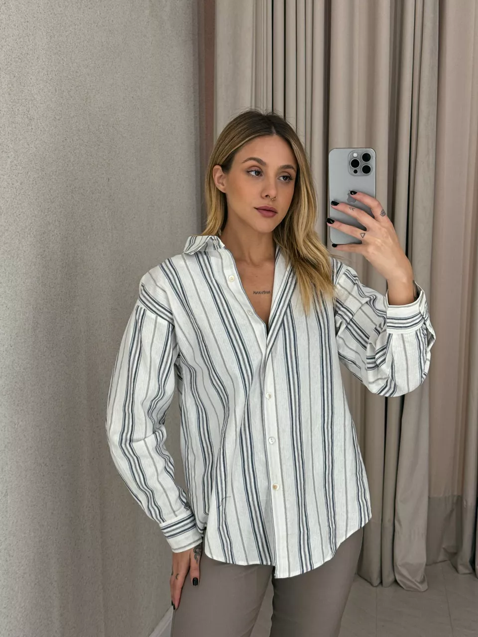 CAMISA SARA LISTRAS off