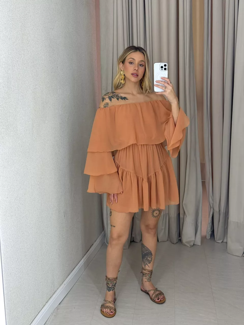 VESTIDO RITA BABADOS NUDE - 0057040049 - CAROLLA FERRARO