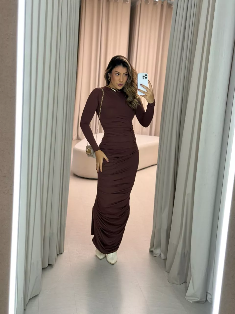 VESTIDO CRIS CF MIDI FRANZIDO MARROM - 0064780054 - CAROLLA FERRARO