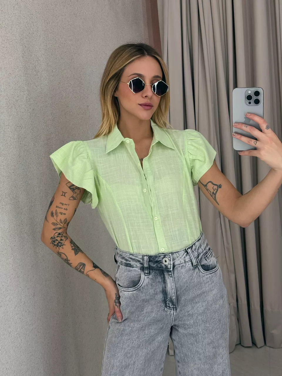 CAMISA NATÁLIA MANGA CURTA Verde Claro - 005450001... - CAROLLA FERRARO