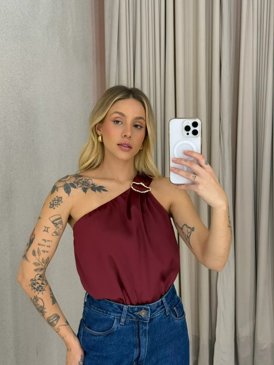 BLUSA HELEN NULA MANGA VINHO - 0063680168 - CAROLLA FERRARO