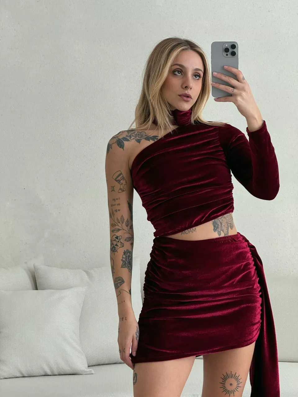 VESTIDO VELUDO NULA MANGA CHERRY RED