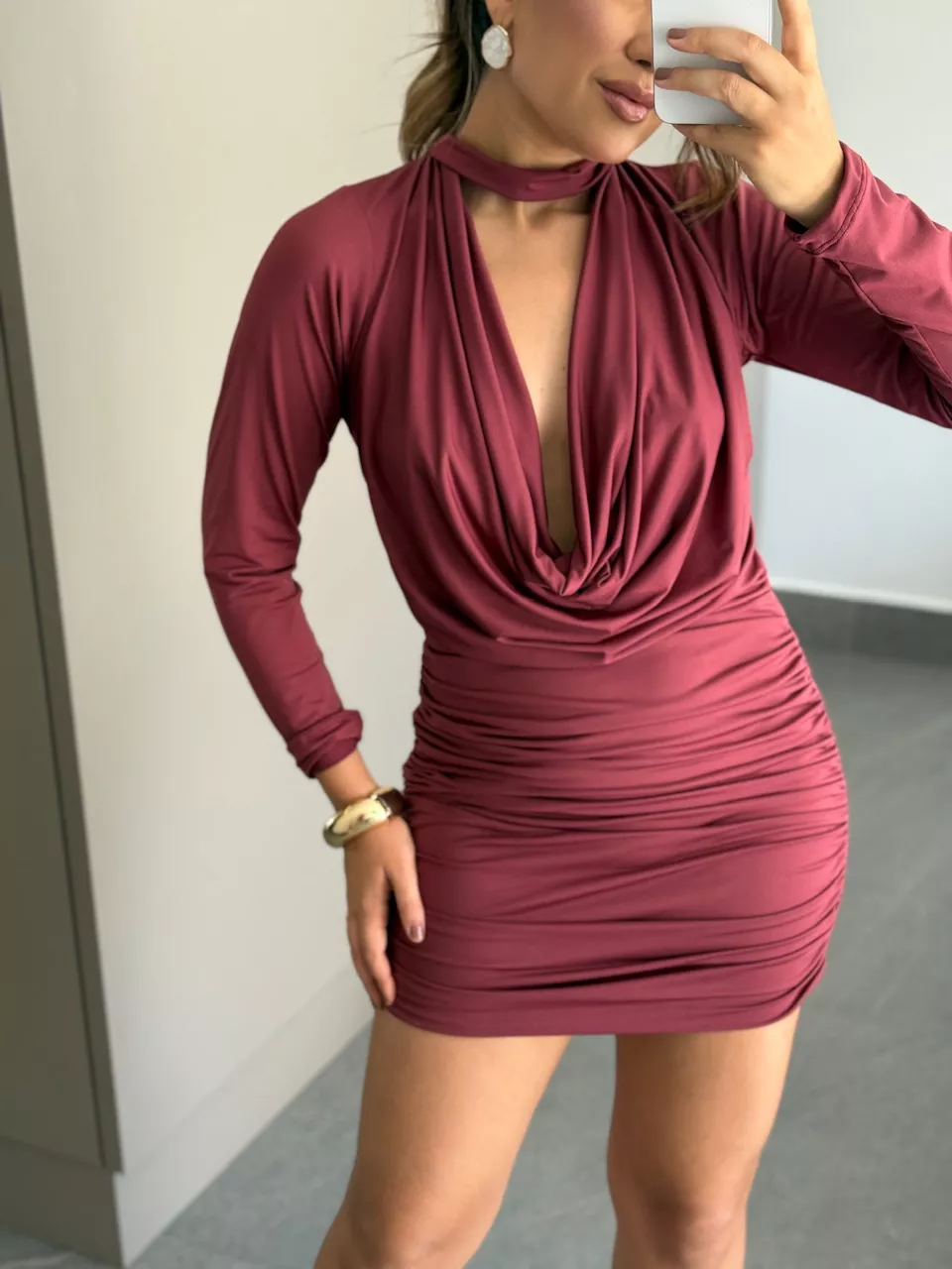 VESTIDO CHERRY DECOTE VINHO