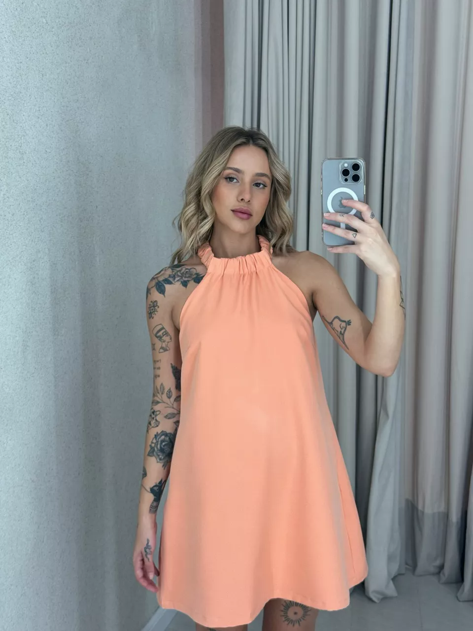 VESTIDO REGINA LISO CAVADO PÊSSEGO
