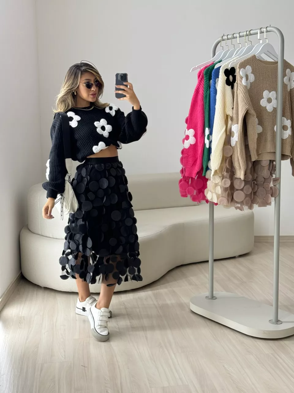 TRICOT ANA FLORES PRETO