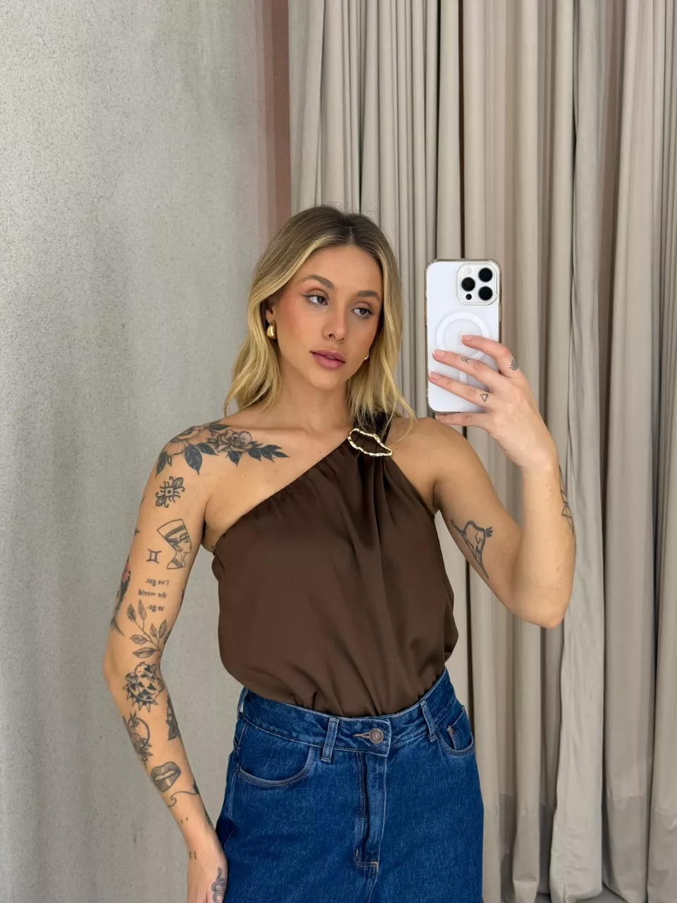 BLUSA HELEN NULA MANGA MARROM - 0063680054 - CAROLLA FERRARO