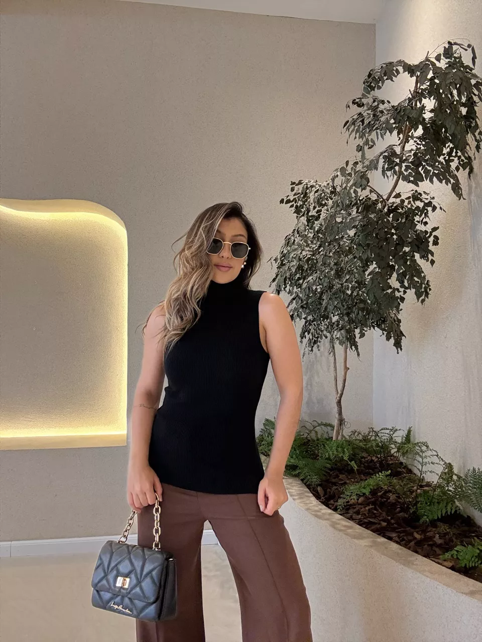 BLUSA ANA TEREZA GOLA PRETA - 0066130033 - CAROLLA FERRARO