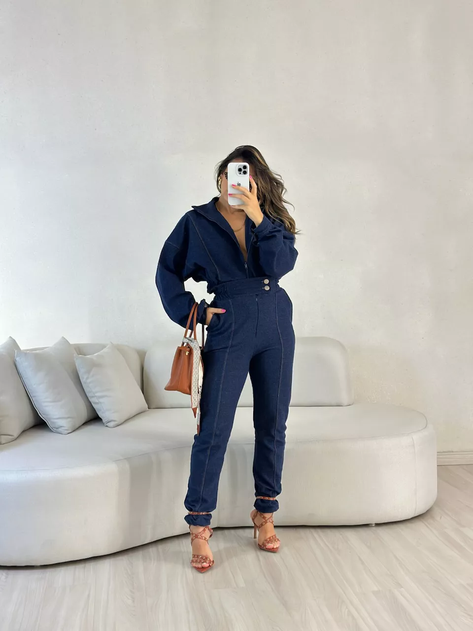 CALÇA JOGGER CF MOLETINHO JEANS ESCURO - 005465007... - CAROLLA FERRARO