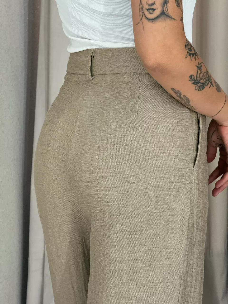 CALÇA SAMANTA PANTALONA CAQUI
