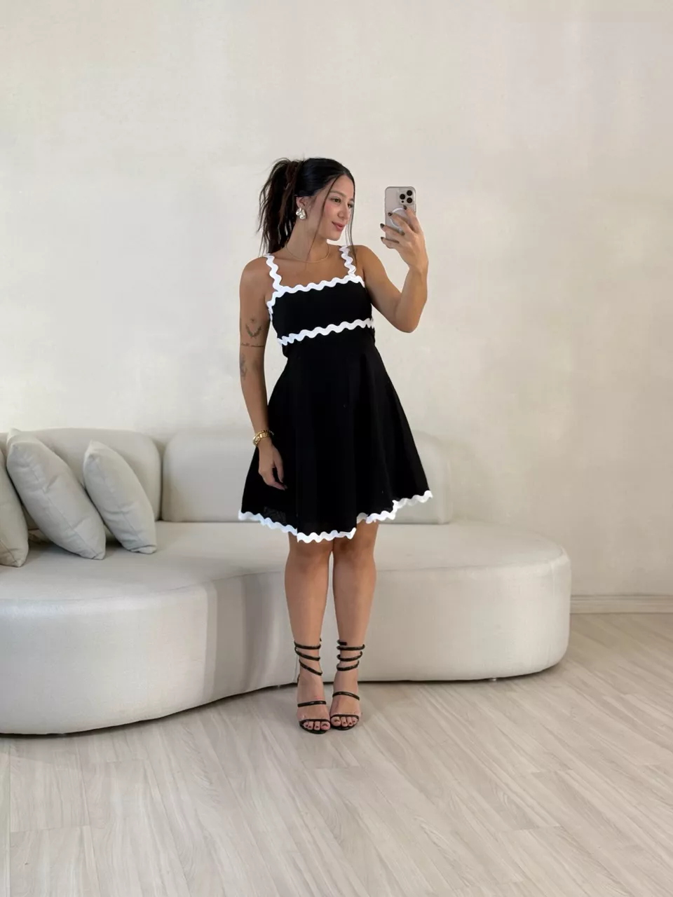 VESTIDO DANDARA CURTO PRETO