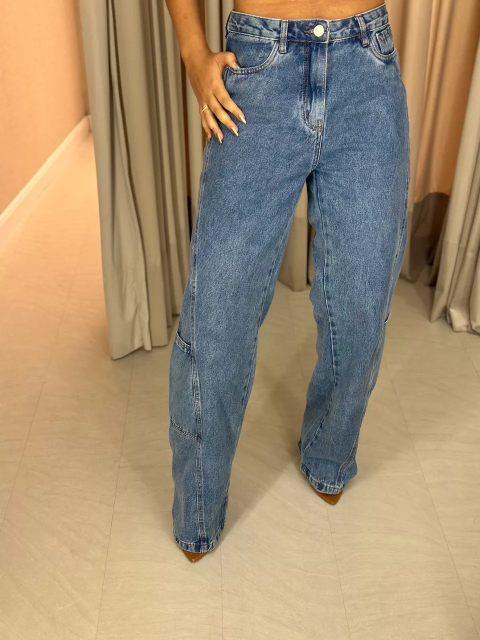CALÇA ISA WIDE LEG BOLSO JEANS MÉDIO