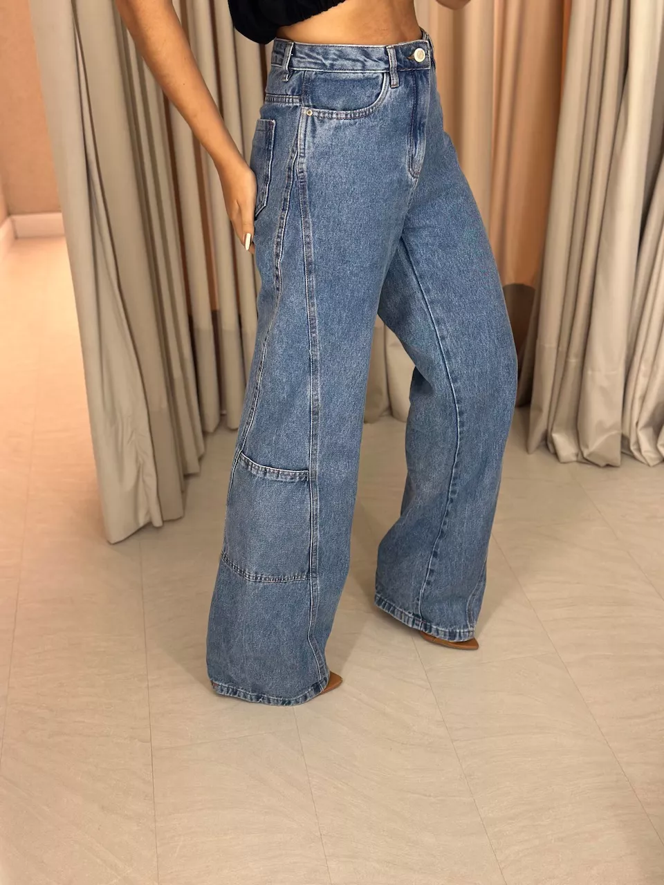 CALÇA ISA WIDE LEG BOLSO JEANS MÉDIO