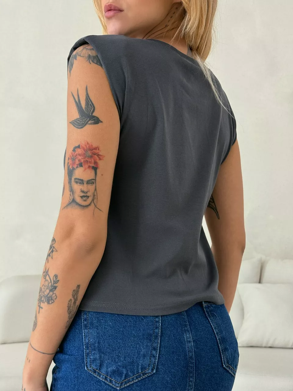 BLUSA CAMILA MUSCLE CHUMBO