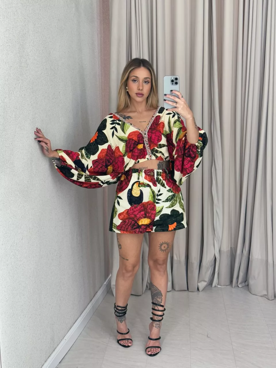SHORT LORENA ESTAMPADO OFF