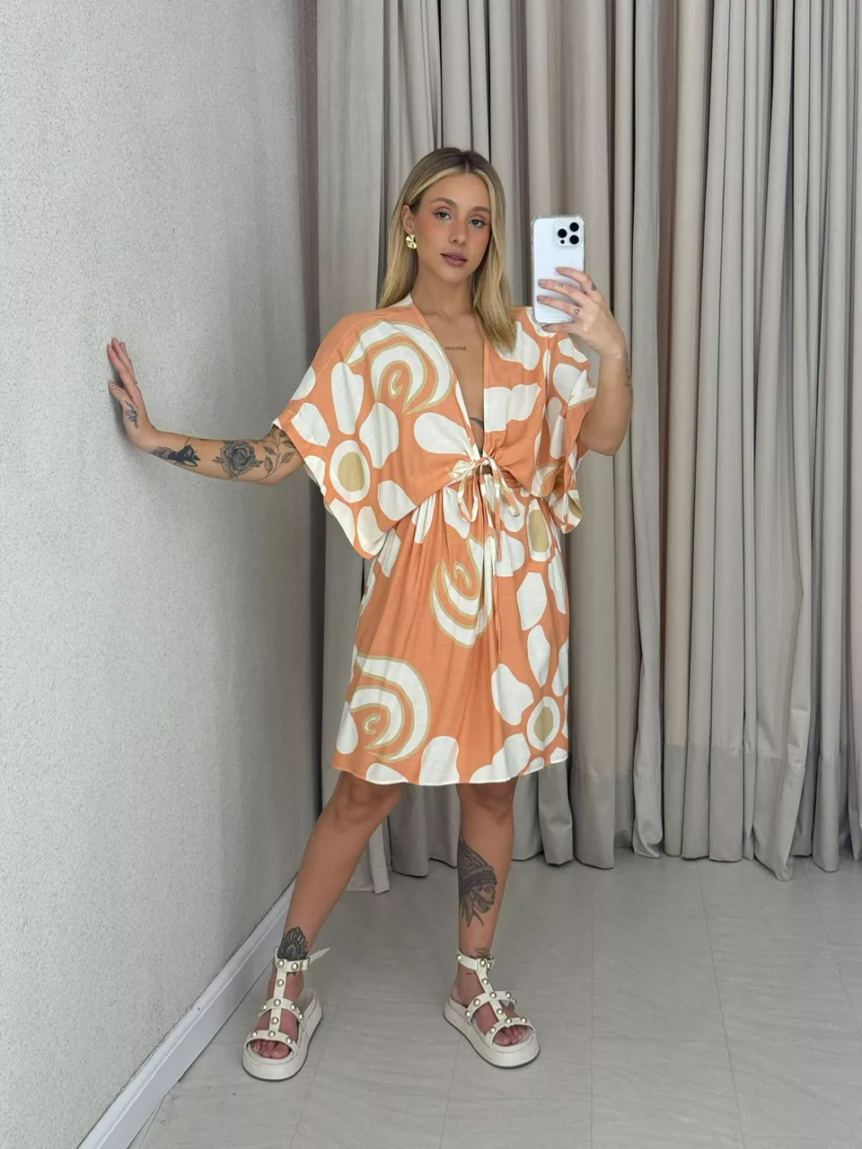 VESTIDO ANTONIA CURTO PÊSSEGO - 0061760039 - CAROLLA FERRARO
