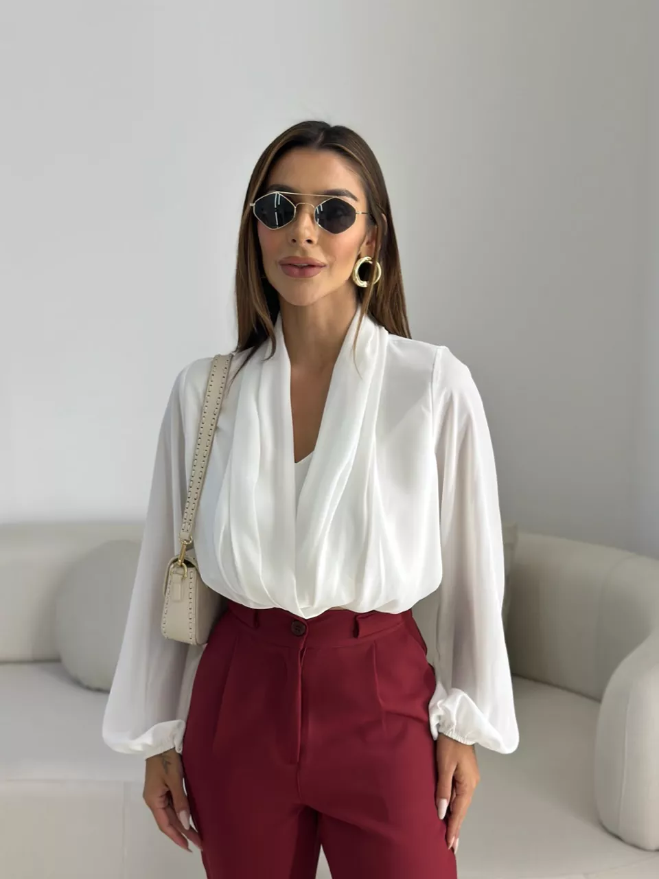 BLUSA LETICIA DECOTE OFF - 0068260048 - CAROLLA FERRARO