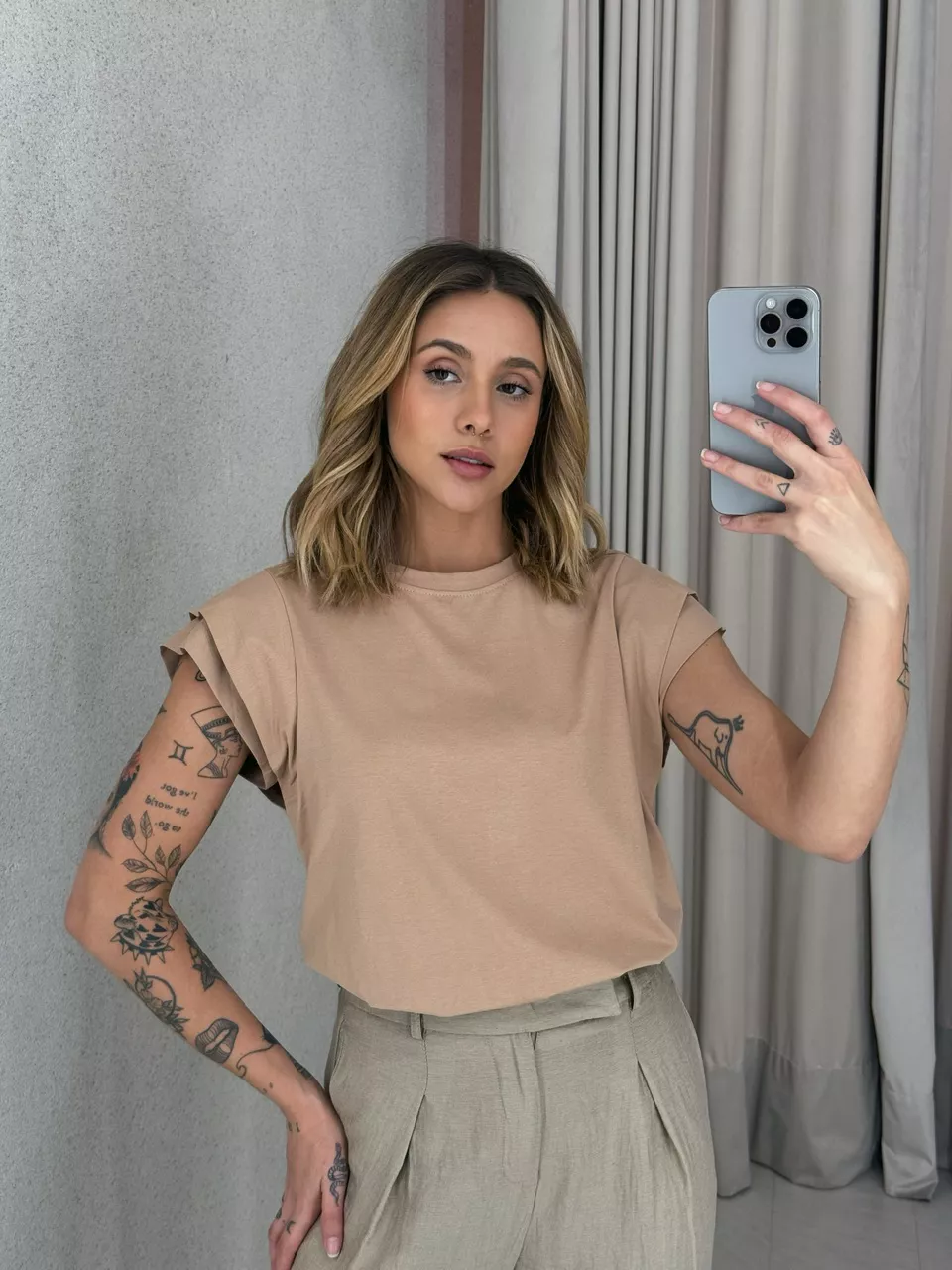 BLUSA MAYA DETALHE MANGA NUDE - 0056760049 - CAROLLA FERRARO