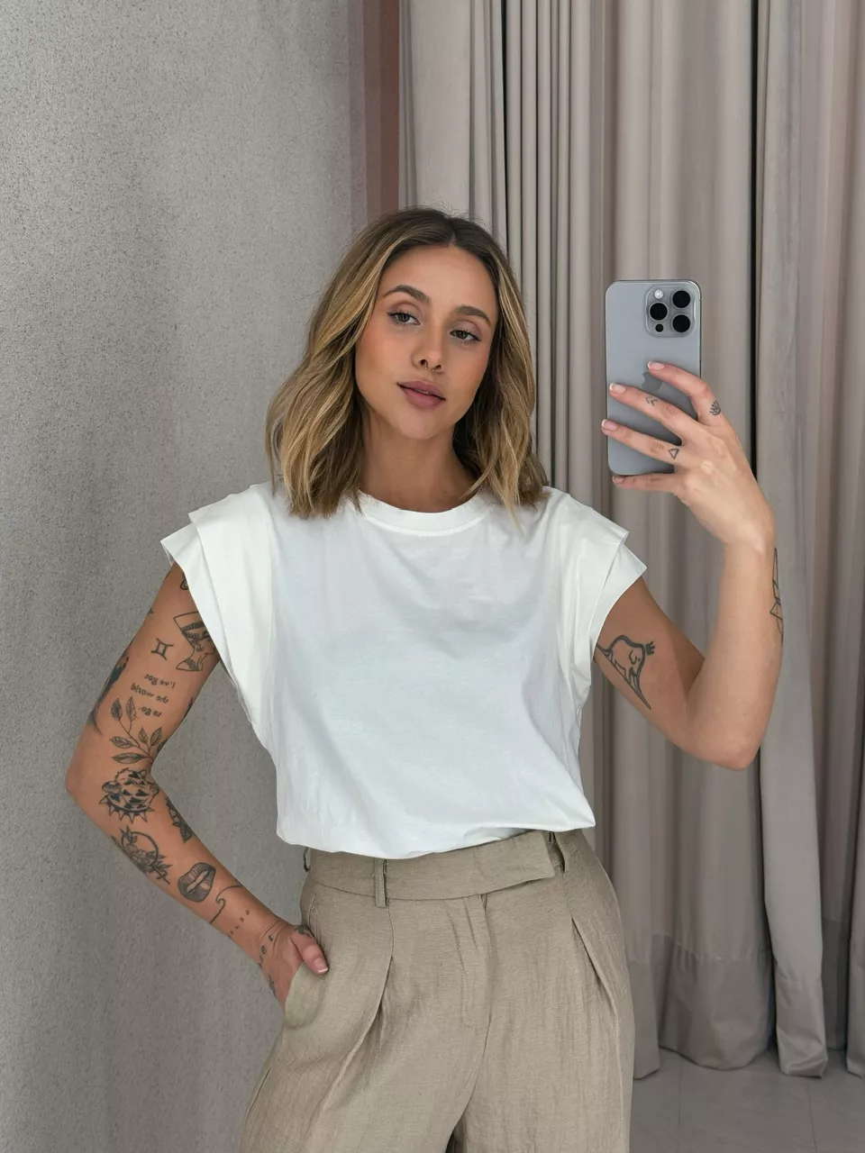 BLUSA MAYA DETALHE MANGA OFF - 0056760048 - CAROLLA FERRARO