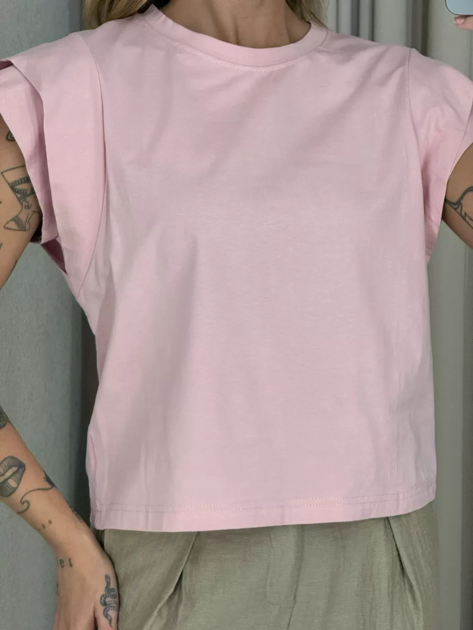 BLUSA MAYA DETALHE MANGA ROSA