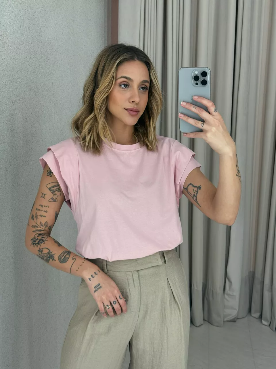 BLUSA MAYA DETALHE MANGA ROSA