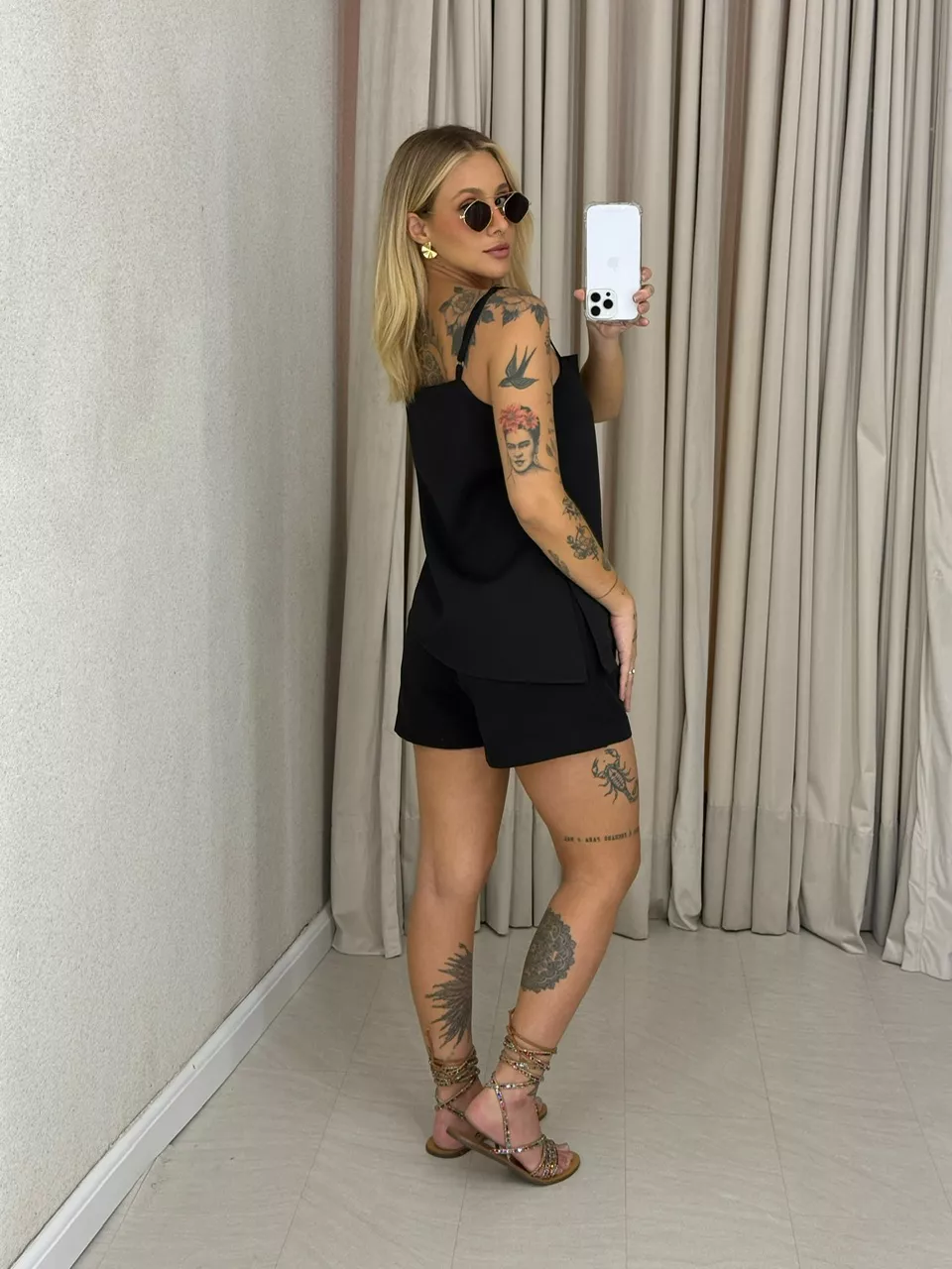 CONJUNTO ROSELI SHORT PRETO