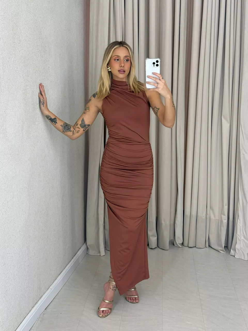 VESTIDO GIANA FRANZIDO MARROM