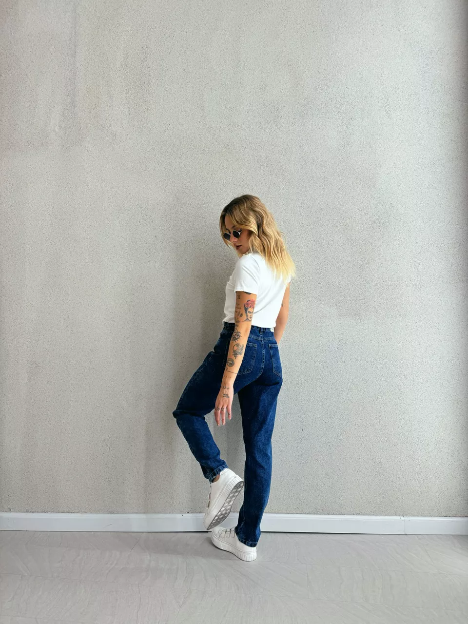 CALÇA MARINA JEANS MOM JEANS ESCURO