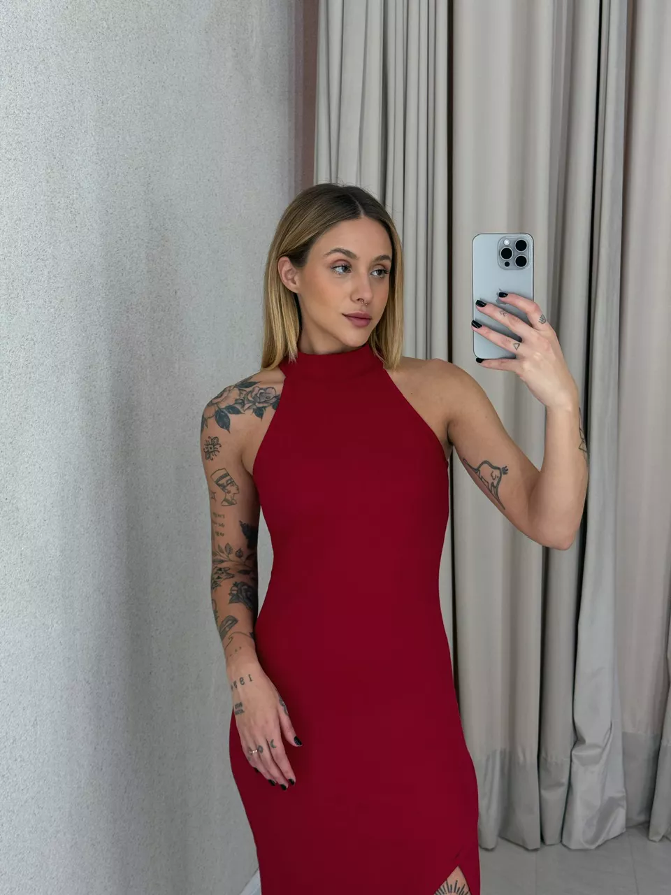 VESTIDO FÁTIMA MIDI FENDA VERMELHO