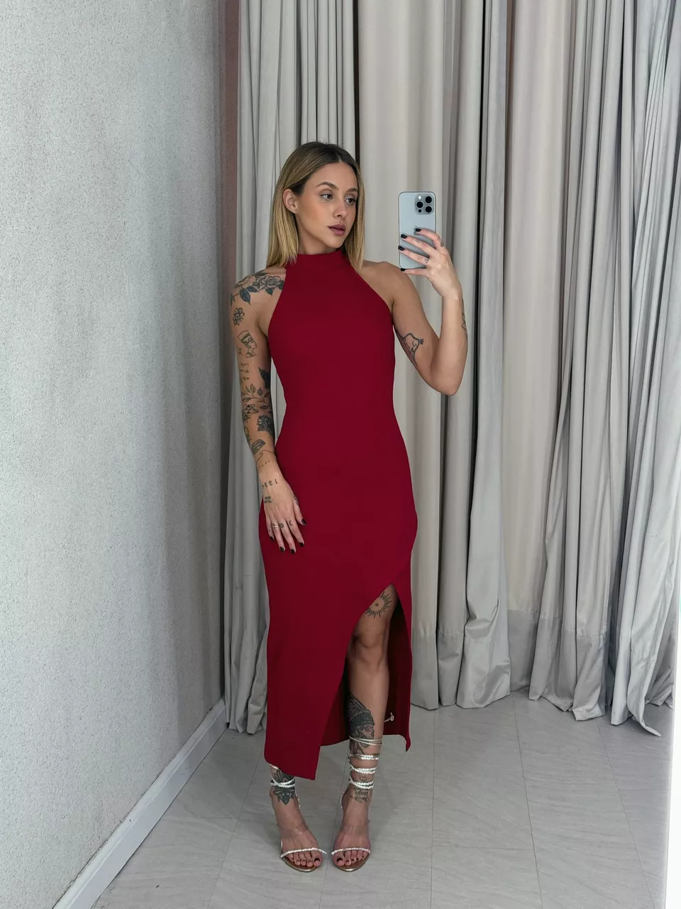 VESTIDO FÁTIMA MIDI FENDA VERMELHO
