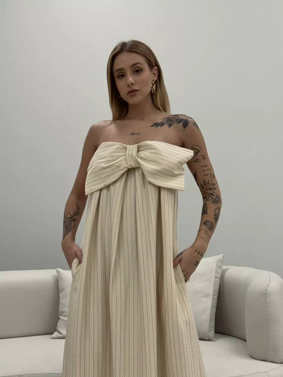 VESTIDO LAÇO RISCA DE GIZ MARFIM