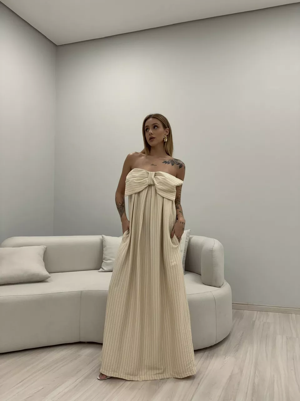 VESTIDO LAÇO RISCA DE GIZ MARFIM