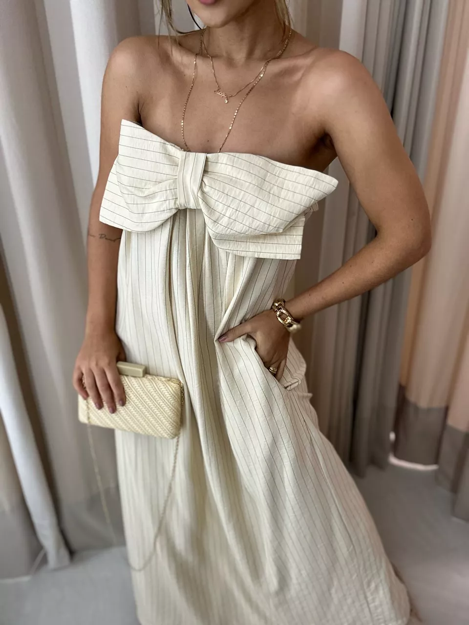 VESTIDO LAÇO RISCA DE GIZ MARFIM