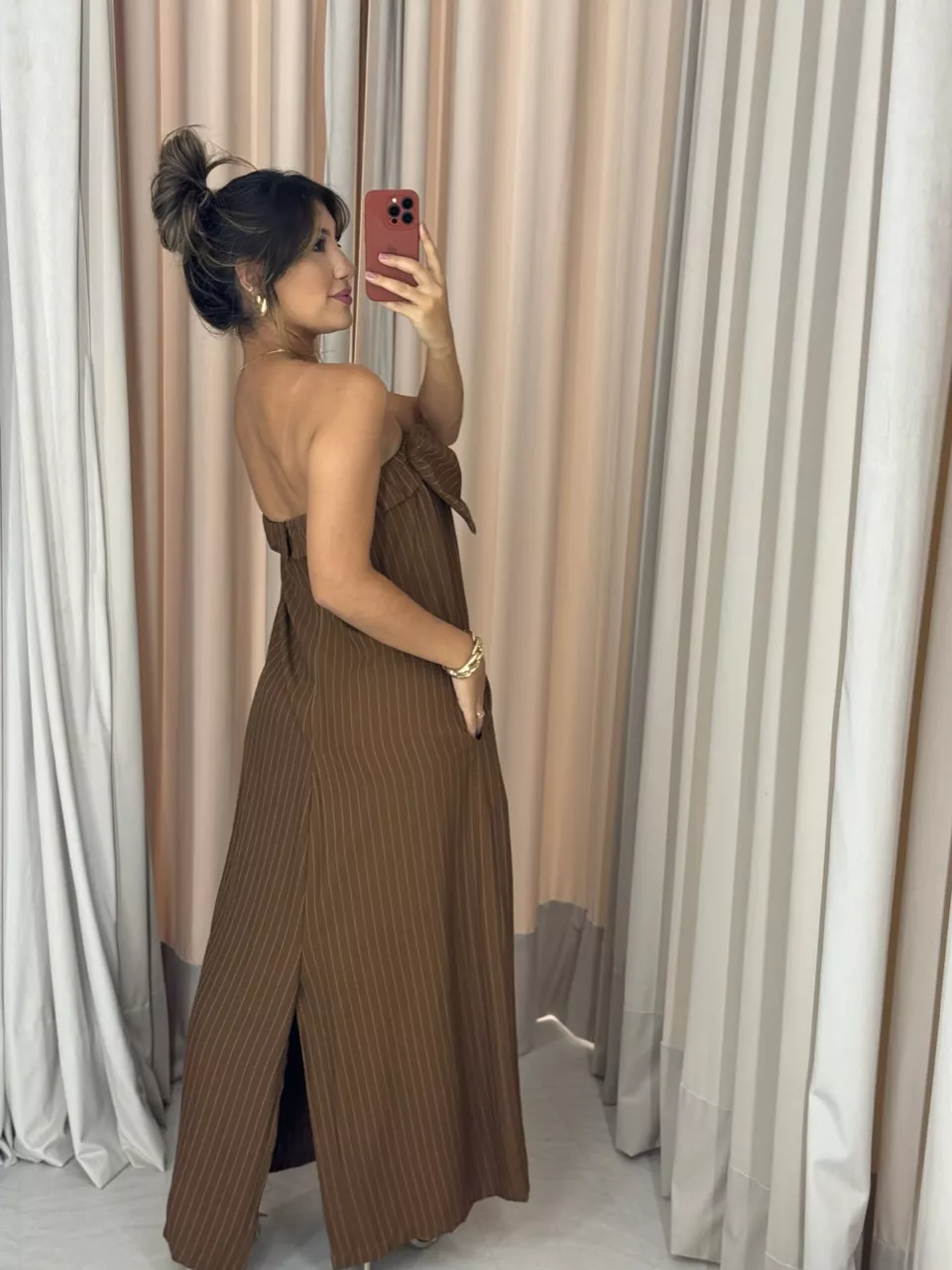 VESTIDO LAÇO RISCA DE GIZ MARROM