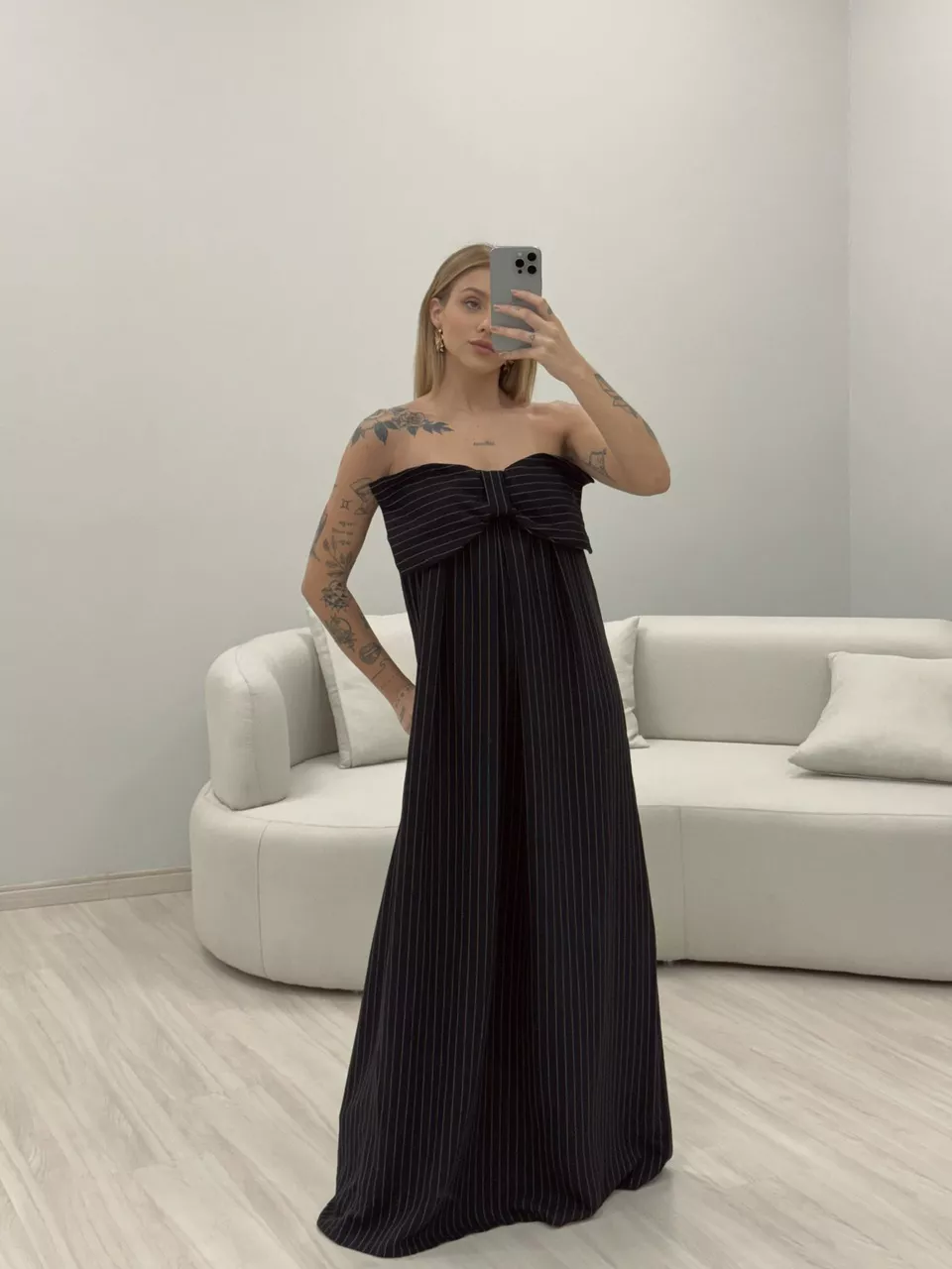 VESTIDO LAÇO RISCA DE GIZ PRETO