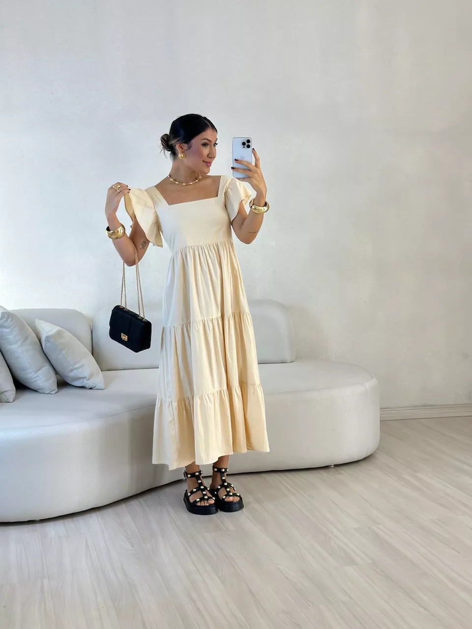 VESTIDO VILMA babados Marfim - 0057980056 - CAROLLA FERRARO