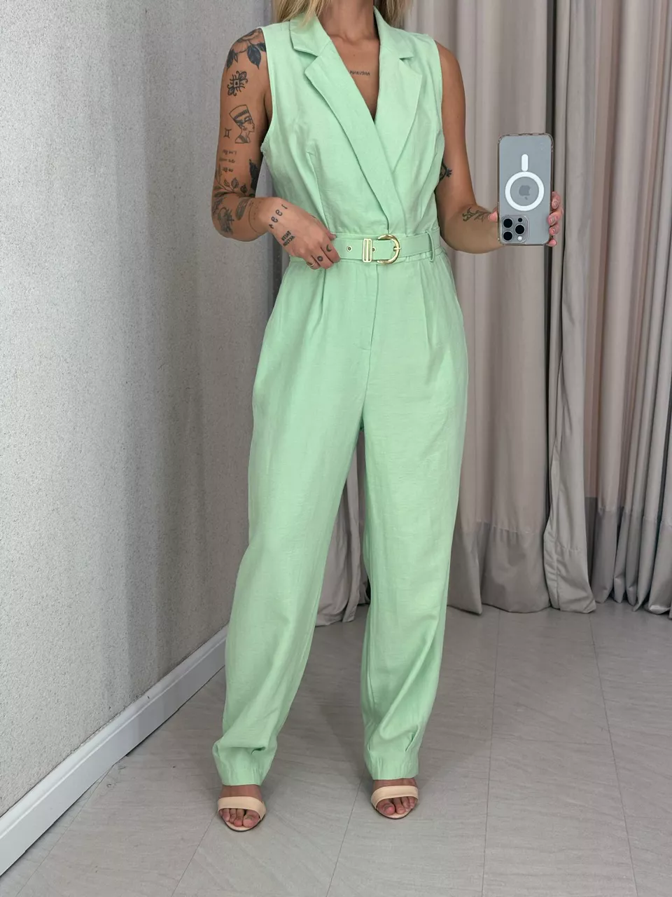 MACACÃO NATASHA CINTO VERDE