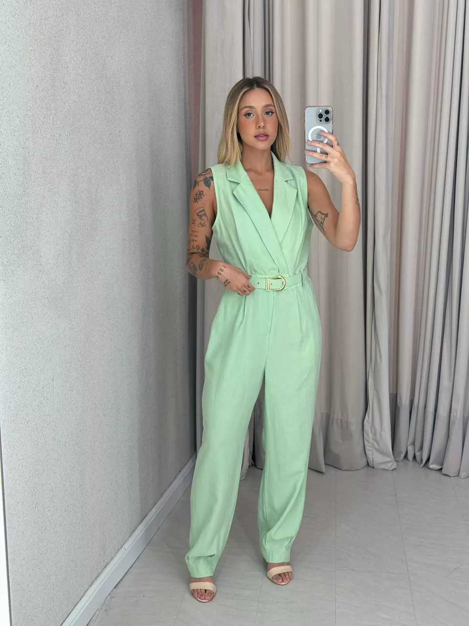 MACACÃO NATASHA CINTO VERDE
