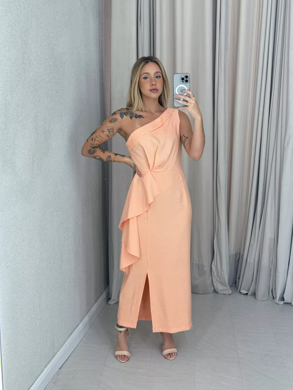 VESTIDO SILVANA NULA MANGA PÊSSEGO - 0059030039 - CAROLLA FERRARO